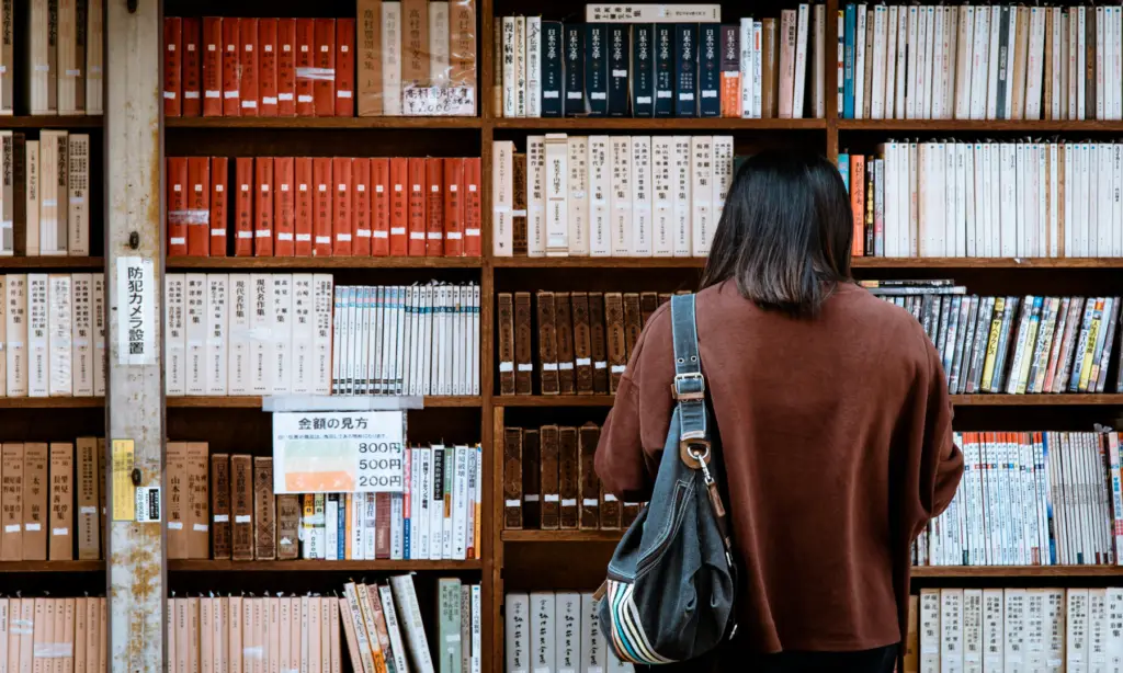 Do You Need A Masters To Work In A Library